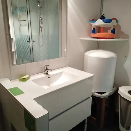 Privatunterkunft Maison Patio Et Piscine